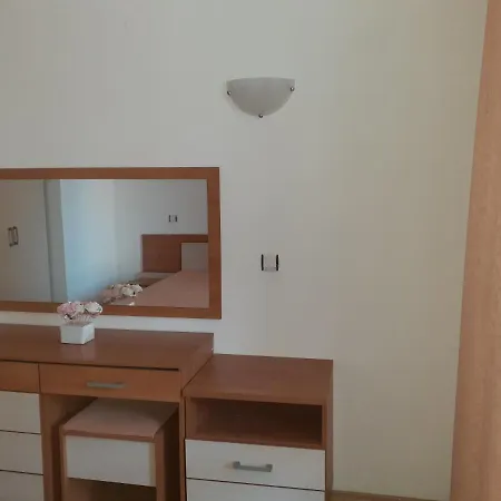 полюси 1 Appartement Slantchev Briag