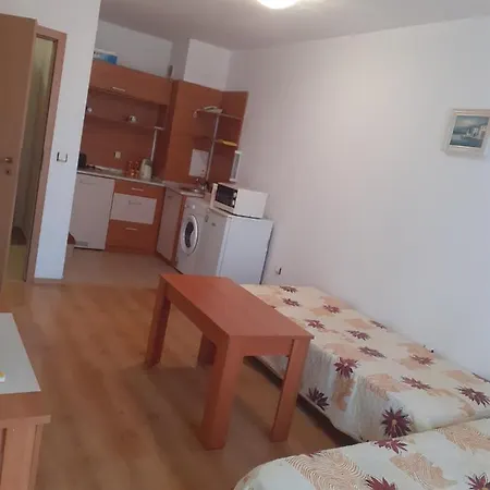 полюси 1 Sunny Beach