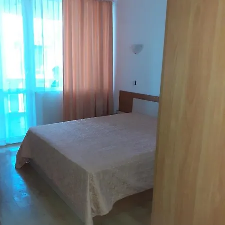 полюси 1 Sunny Beach