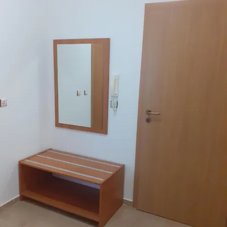 Apartment полюси 1